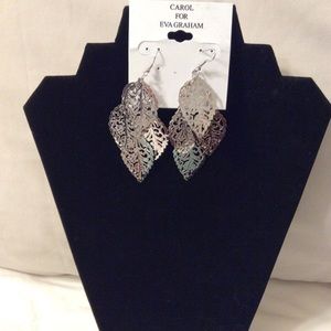 🟣🎉🎉 HOST PICK 🎉🎉.  Filigree Earrings    NWOT